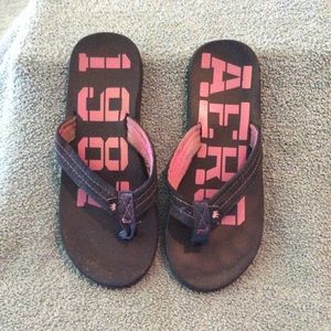 Aeropostale Navy & Pink Flip Flops